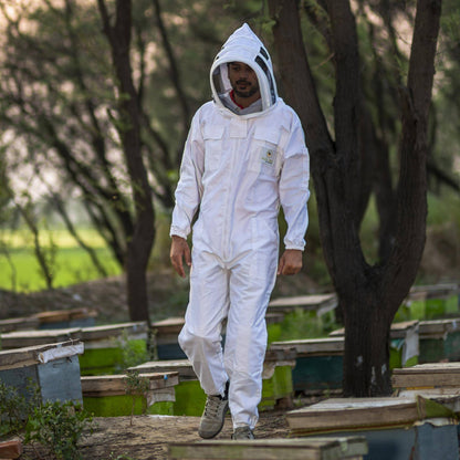 Outfit Bee Suit – Premium non-flammable beekeeping suit with fencing veil, 