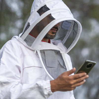 Outfit Bee Suit – Premium non-flammable beekeeping suit with fencing veil, 
